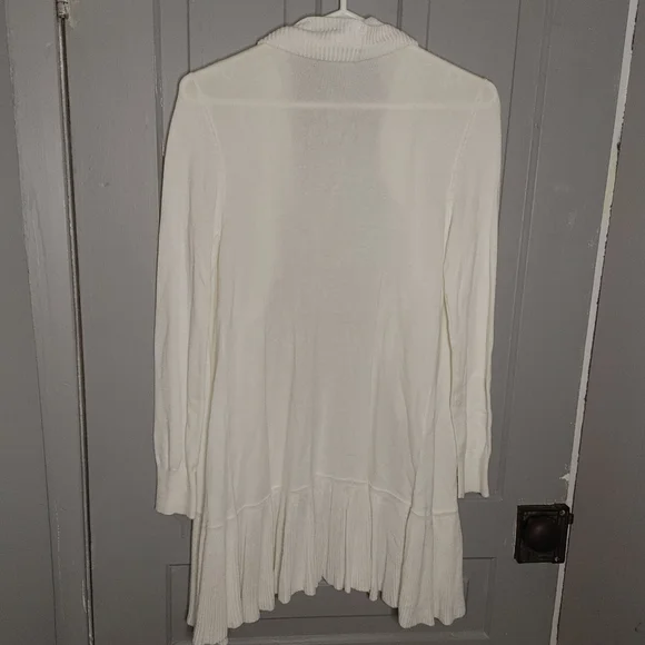 2/$30 Suzy Shier Tunic Cardigan - Picture 6 of 6